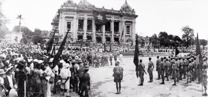 Mít tinh giành chính quyền ngày 19-8-1945 tại Thủ đô Hà Nội. Ảnh tư liệu